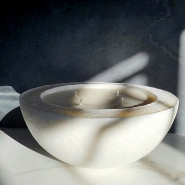 īKaria Mōon By Karina Harris Candle