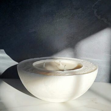 īKaria Mōon By Karina Harris Candle Petite